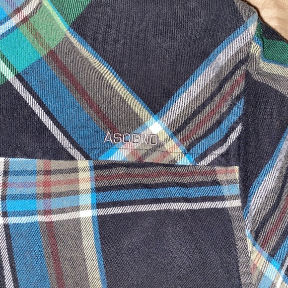 Ascend size large premium flannel - Picture 2 of 10